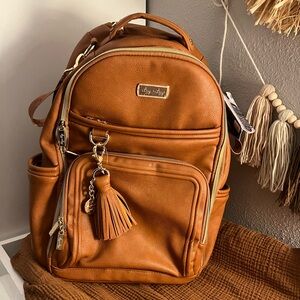 Itzy ritzy boss plus diaper bag NWT